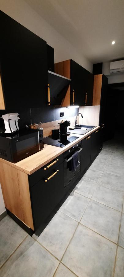 Nez Sur La Croisette. Apartment Dinant Bagian luar foto