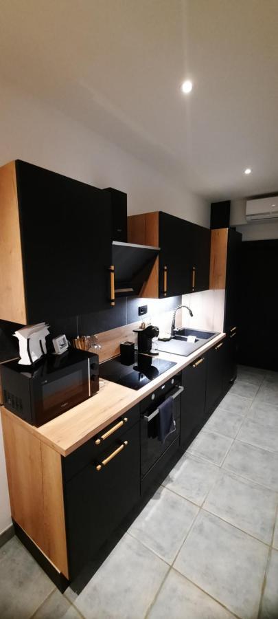 Nez Sur La Croisette. Apartment Dinant Bagian luar foto